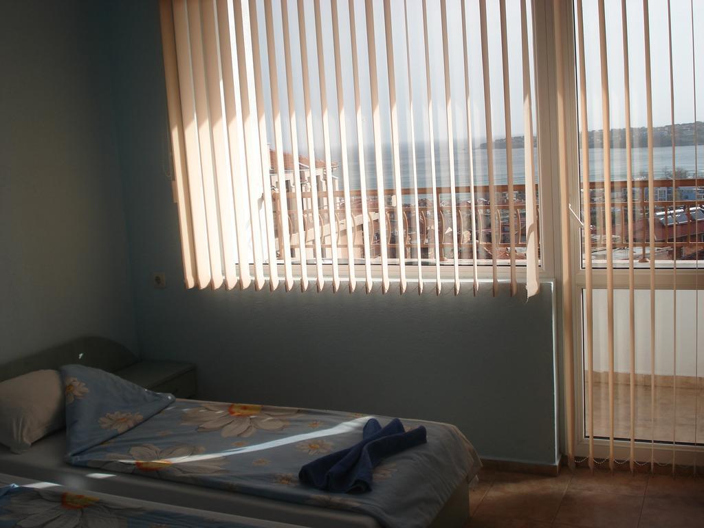 Guest House Pepina Sozopol Exterior photo