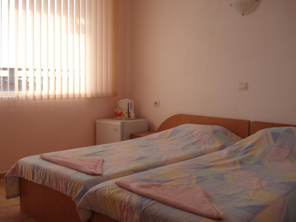Guest House Pepina Sozopol Exterior photo